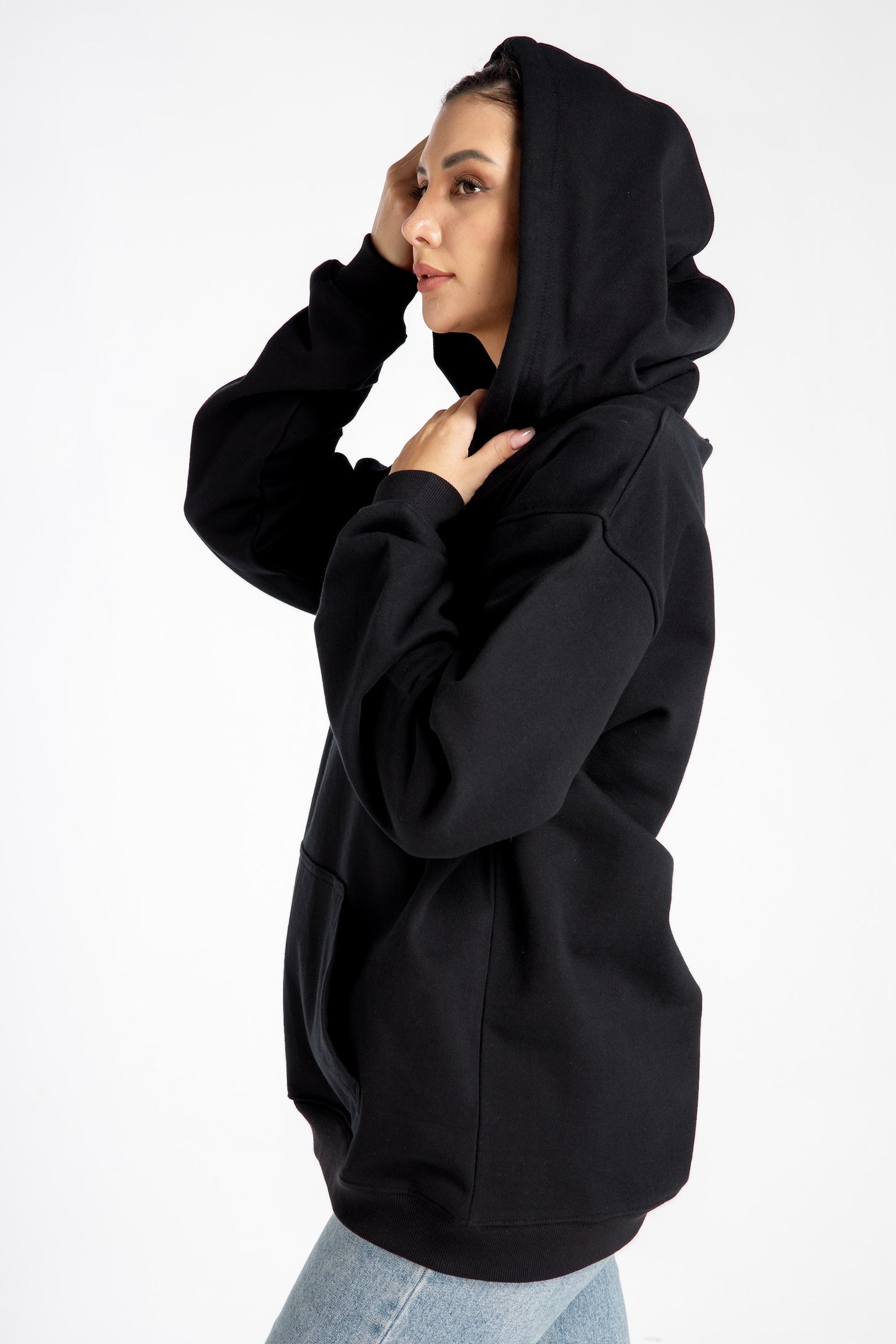 Women’s Hoodie – Stylish Black – Side View, Relaxed Fit and Casual Style