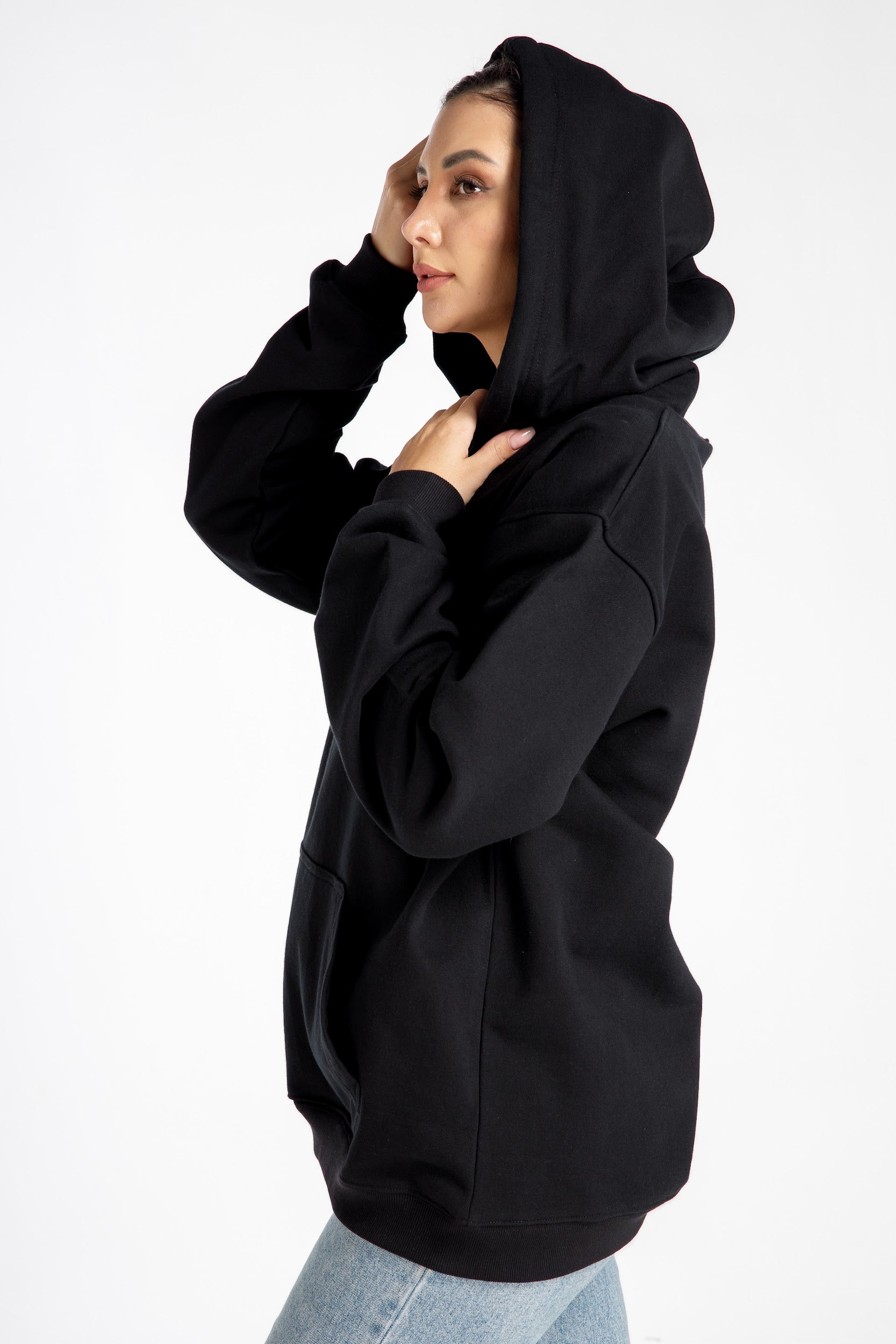 Women’s Hoodie – Stylish Black – Side View, Relaxed Fit and Casual Style